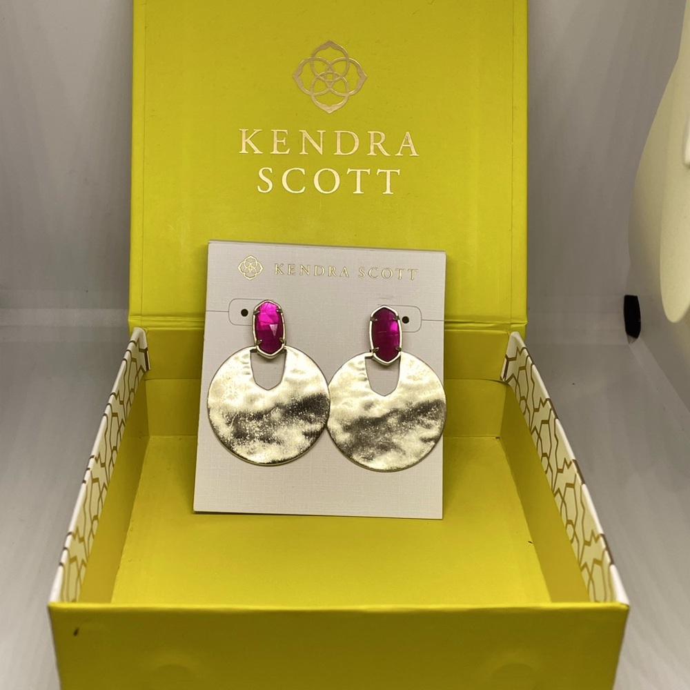 Pink Deena Hoop earrings.